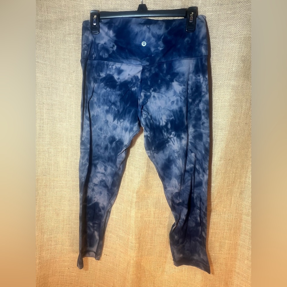 Lululemon Athletica Blue Tie-Dye Leggings